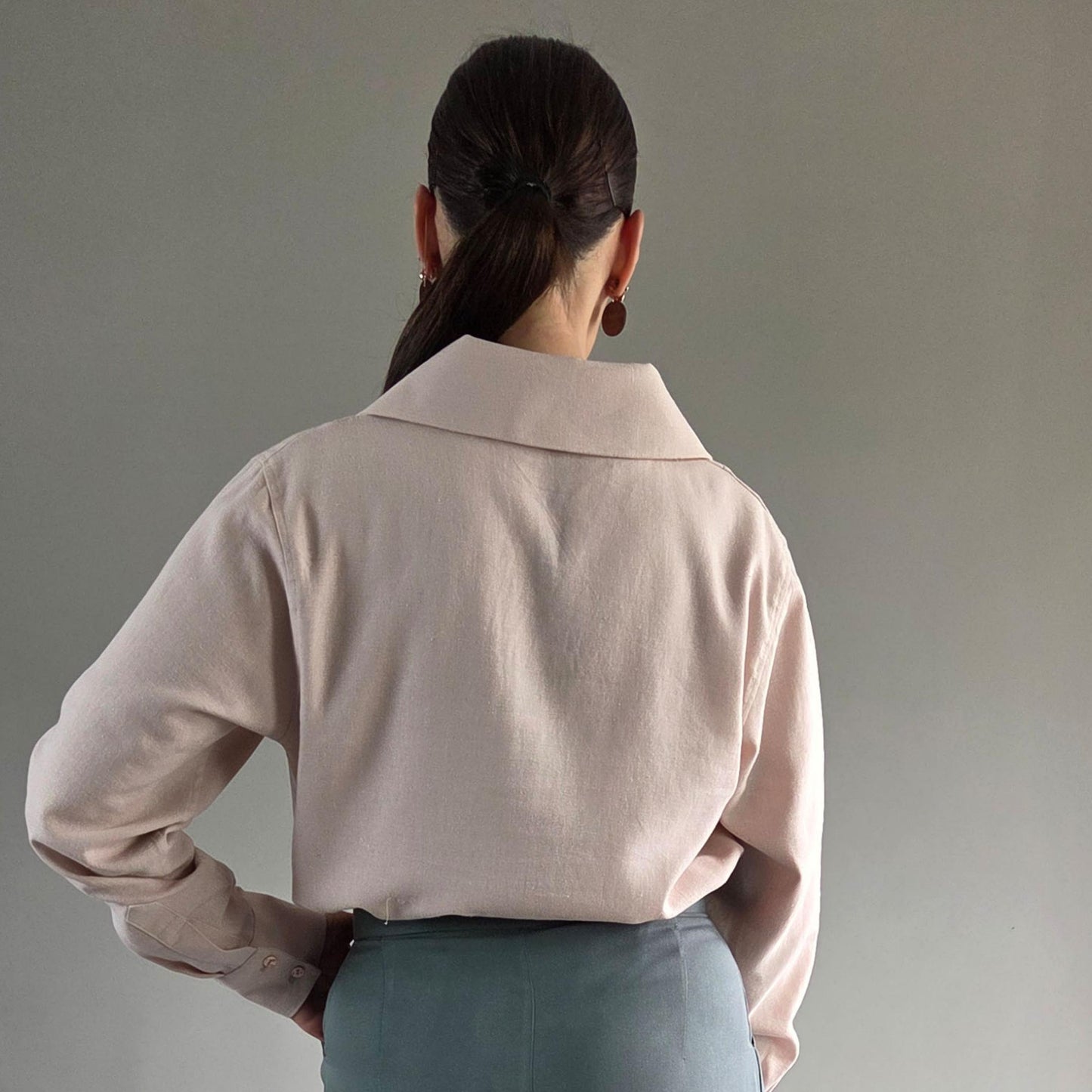 elegante Damen Bluse PDF Schnittmuster lange Ärmel V-Ausschnitt und Kragen Schnittmuster mit Ebenen