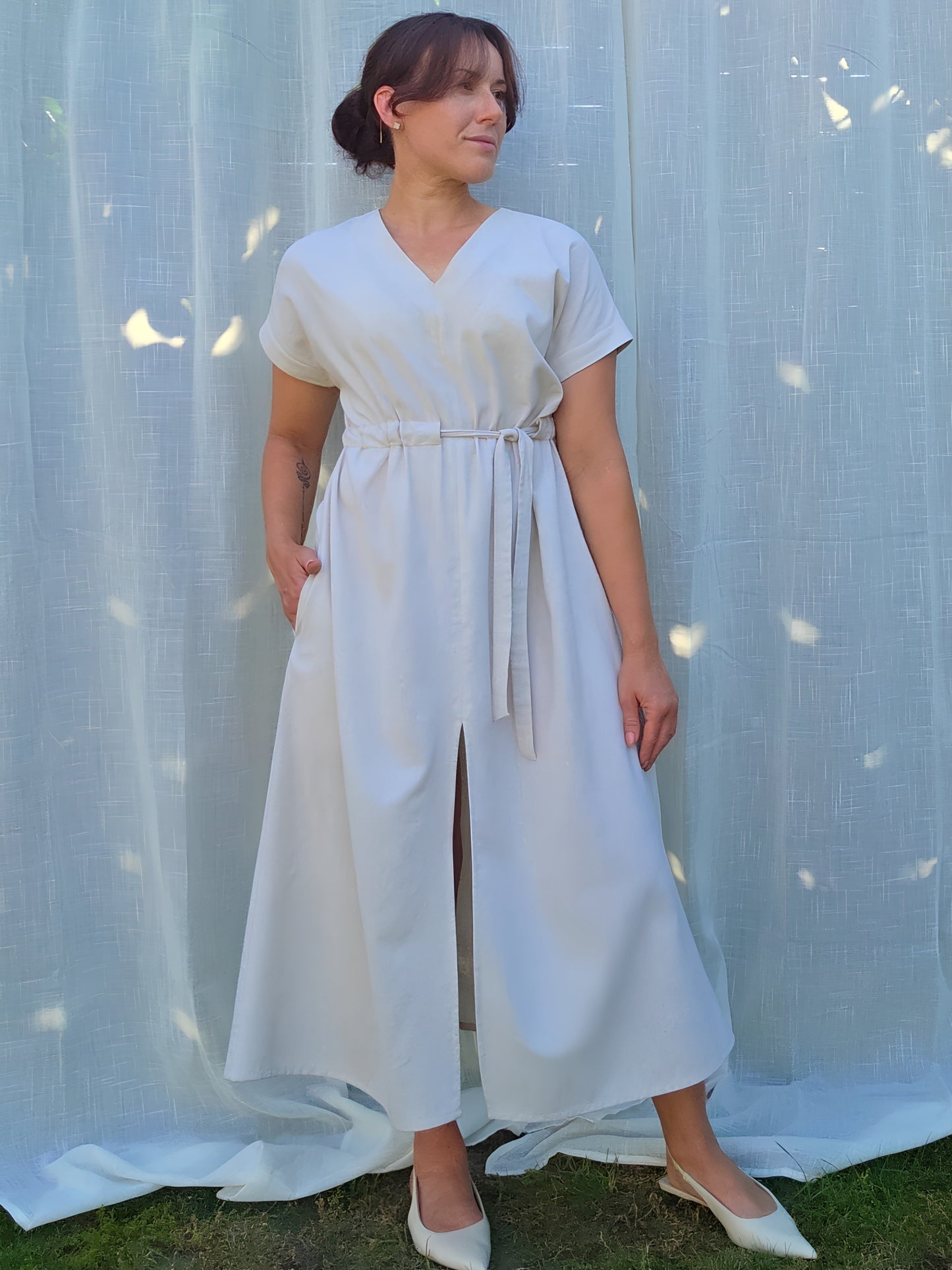 Maxikleid Schnittmuster PDF – Kleid mit V-Ausschnitt, Taschen & Schlitz | Größen 34–50