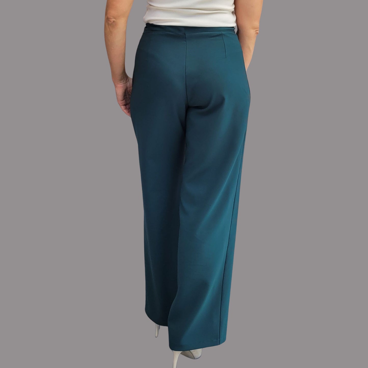 Schnittmuster Hose – Weite, elegante Hose mit Paspeltaschen und Bundfalten