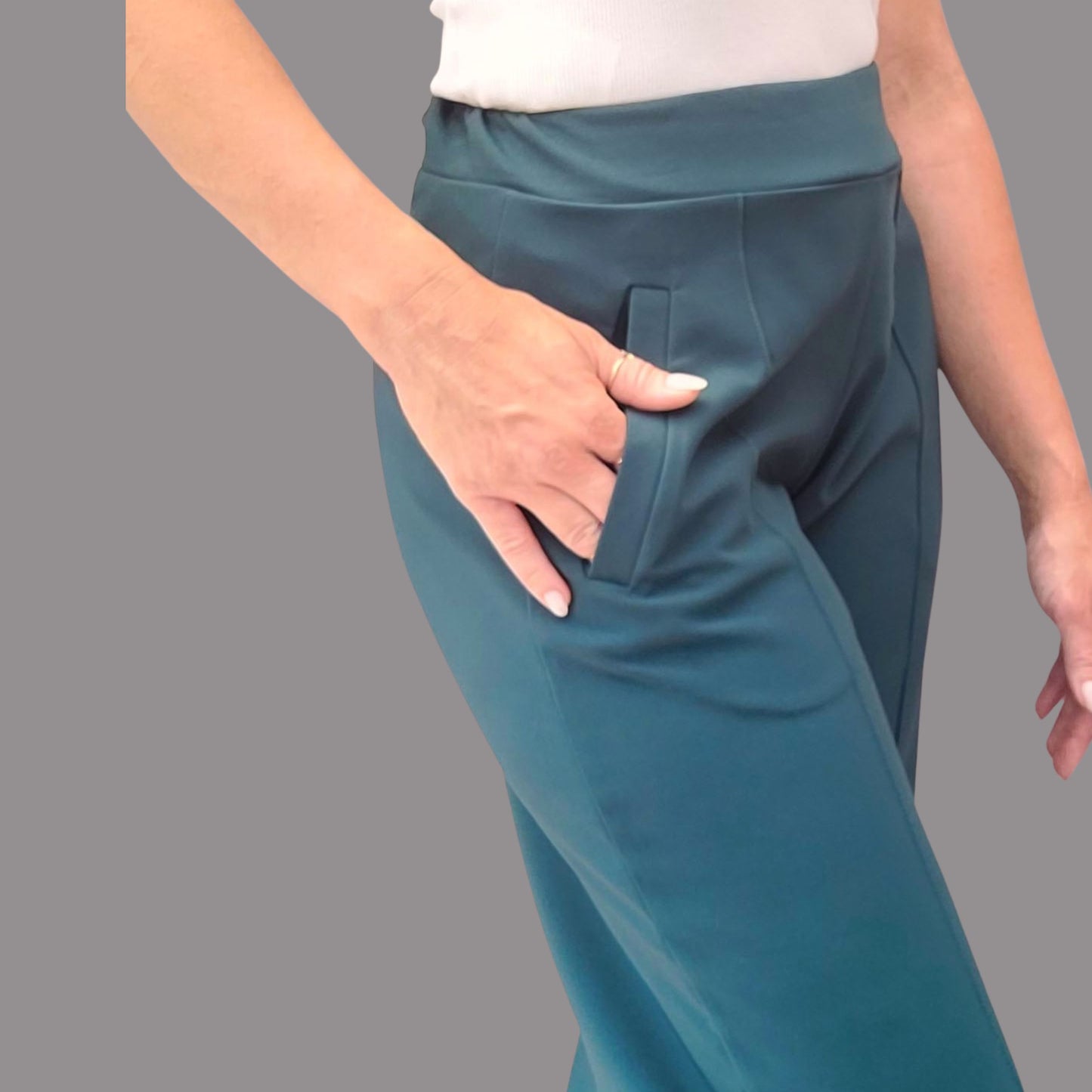 Schnittmuster Hose – Weite, elegante Hose mit Paspeltaschen und Bundfalten